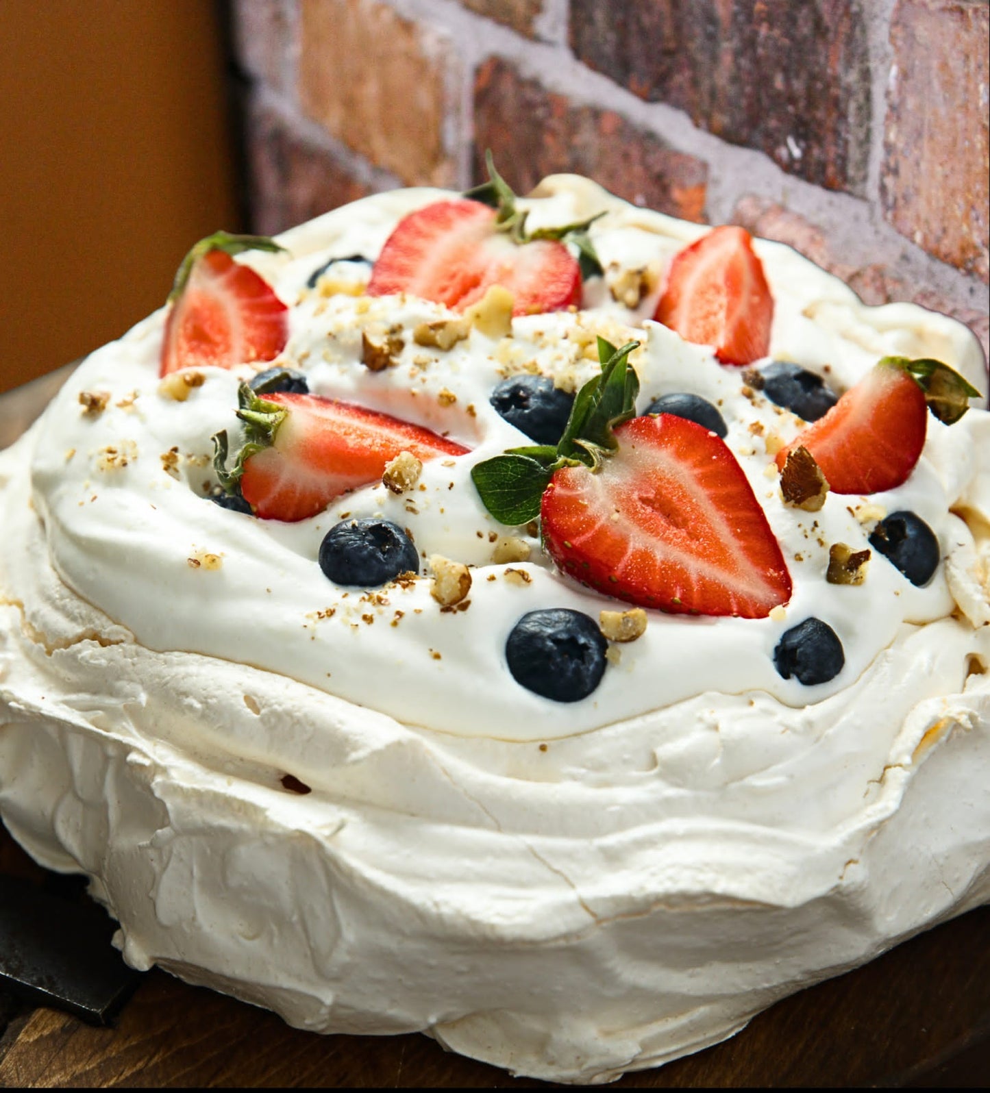 LARGE FAMILY PAVLOVA