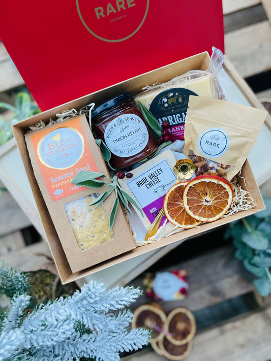 CLASSIC CHRISTMAS HAMPER BOX